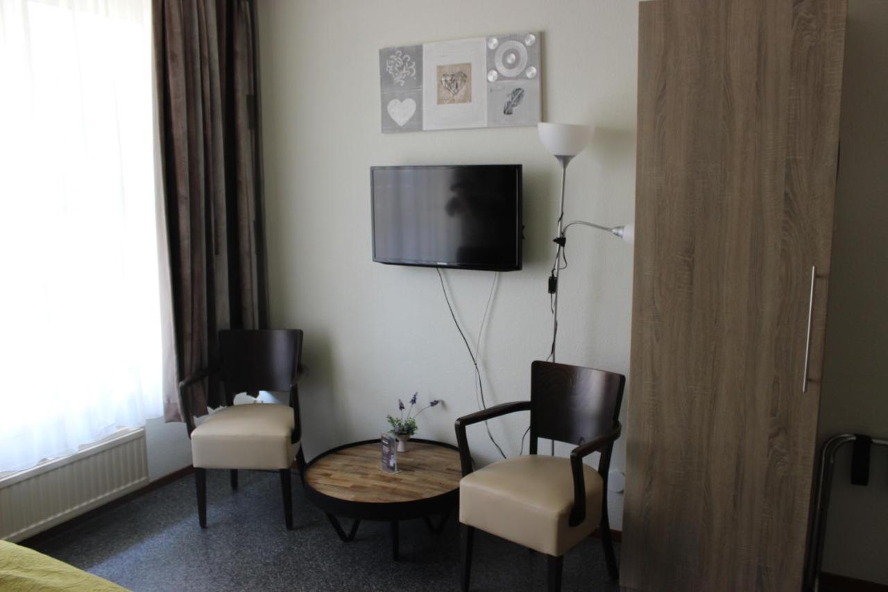 Hotel "De Klok" Buren  Ngoại thất bức ảnh