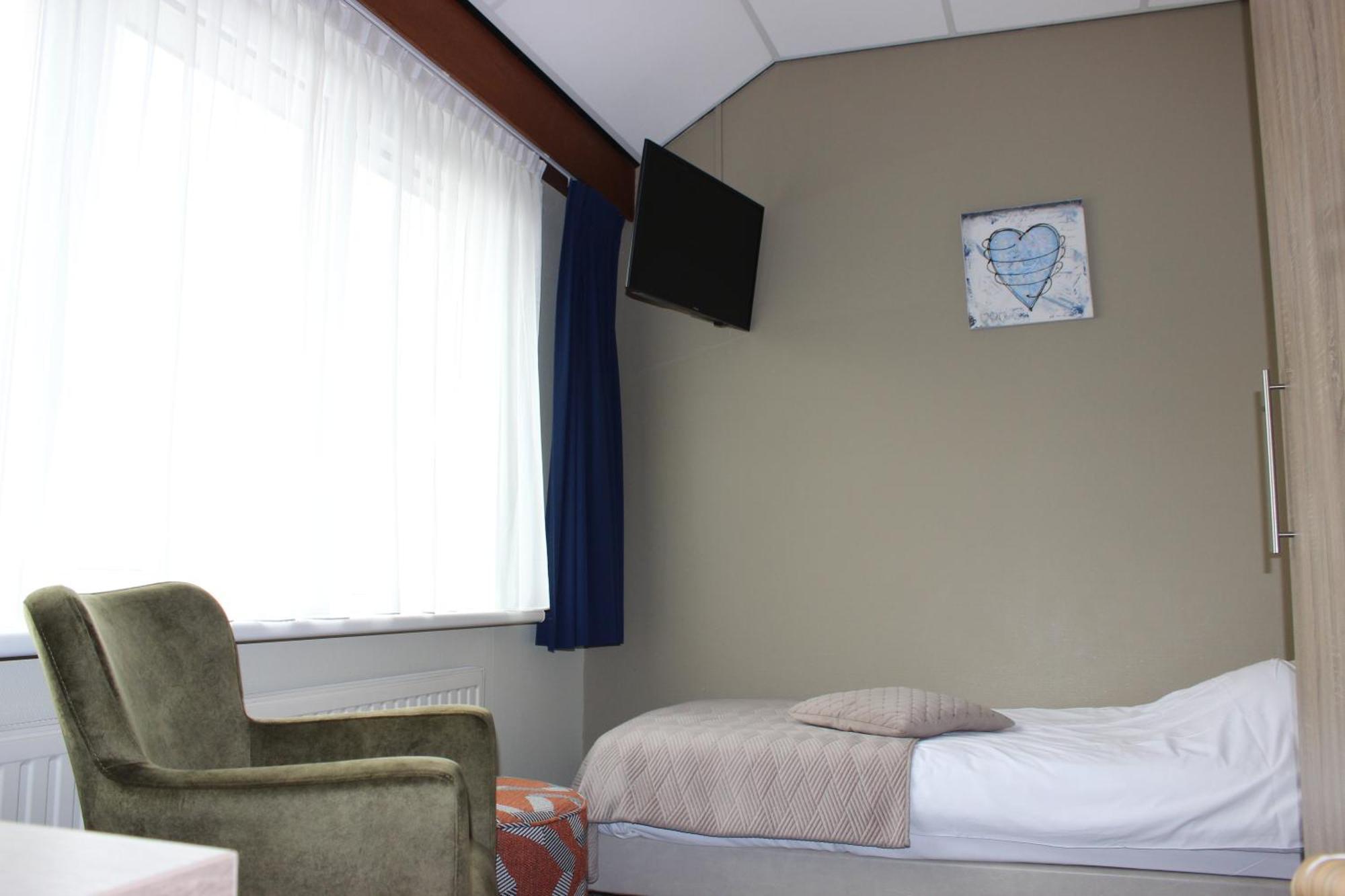 Hotel "De Klok" Buren  Ngoại thất bức ảnh