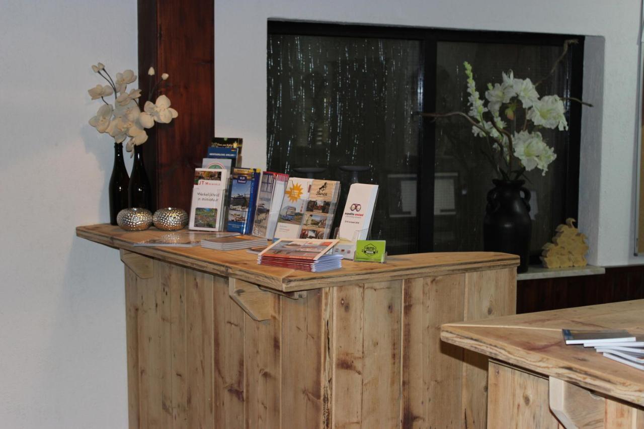 Hotel "De Klok" Buren  Ngoại thất bức ảnh